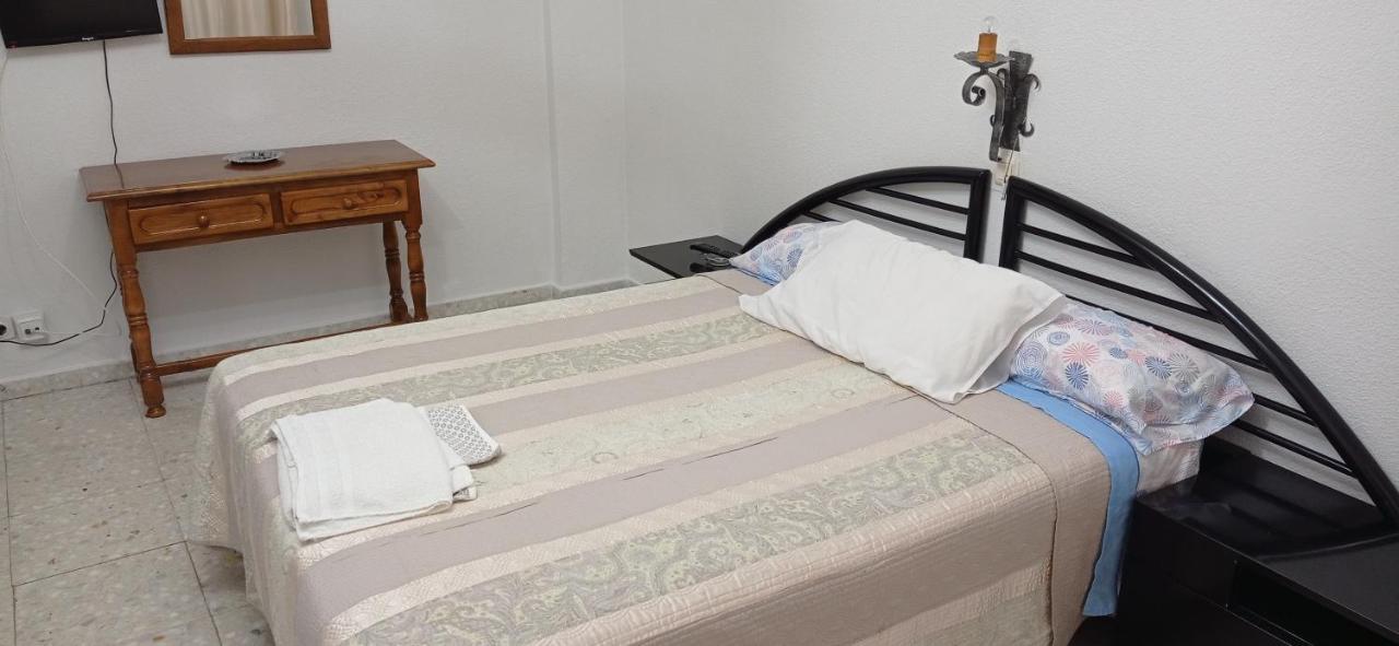 Hostal Gran Capitan Bargas المظهر الخارجي الصورة