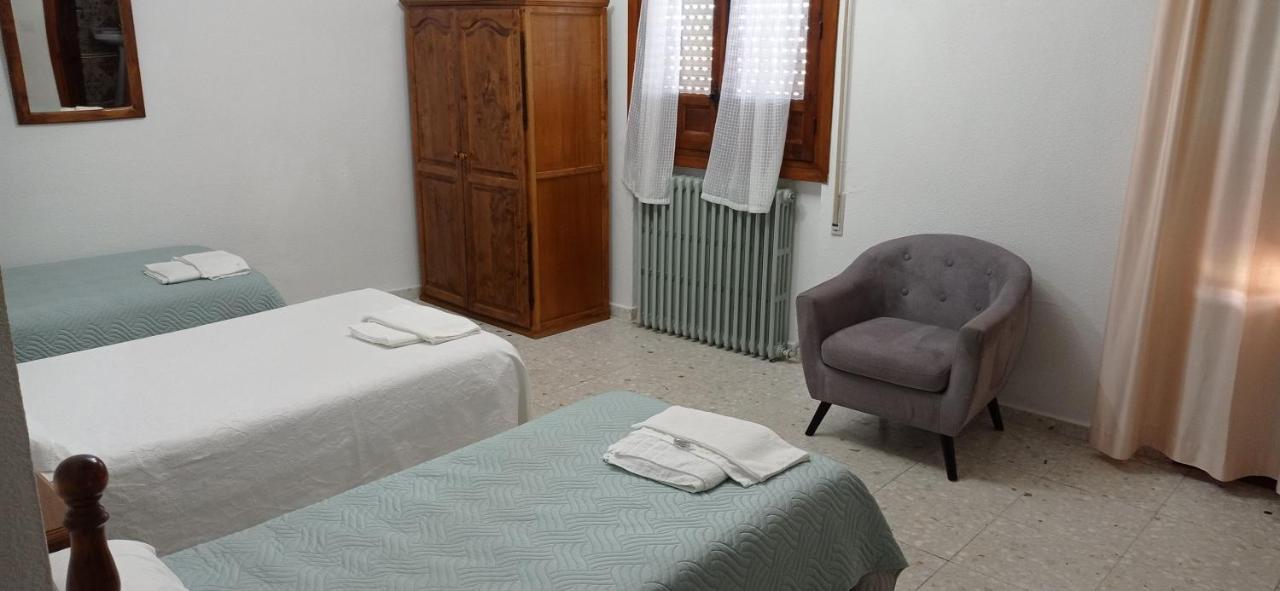 Hostal Gran Capitan Bargas المظهر الخارجي الصورة