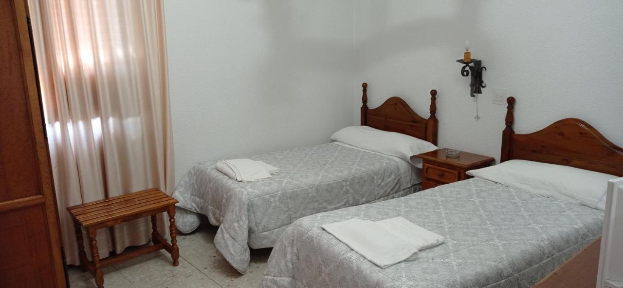 Hostal Gran Capitan Bargas المظهر الخارجي الصورة