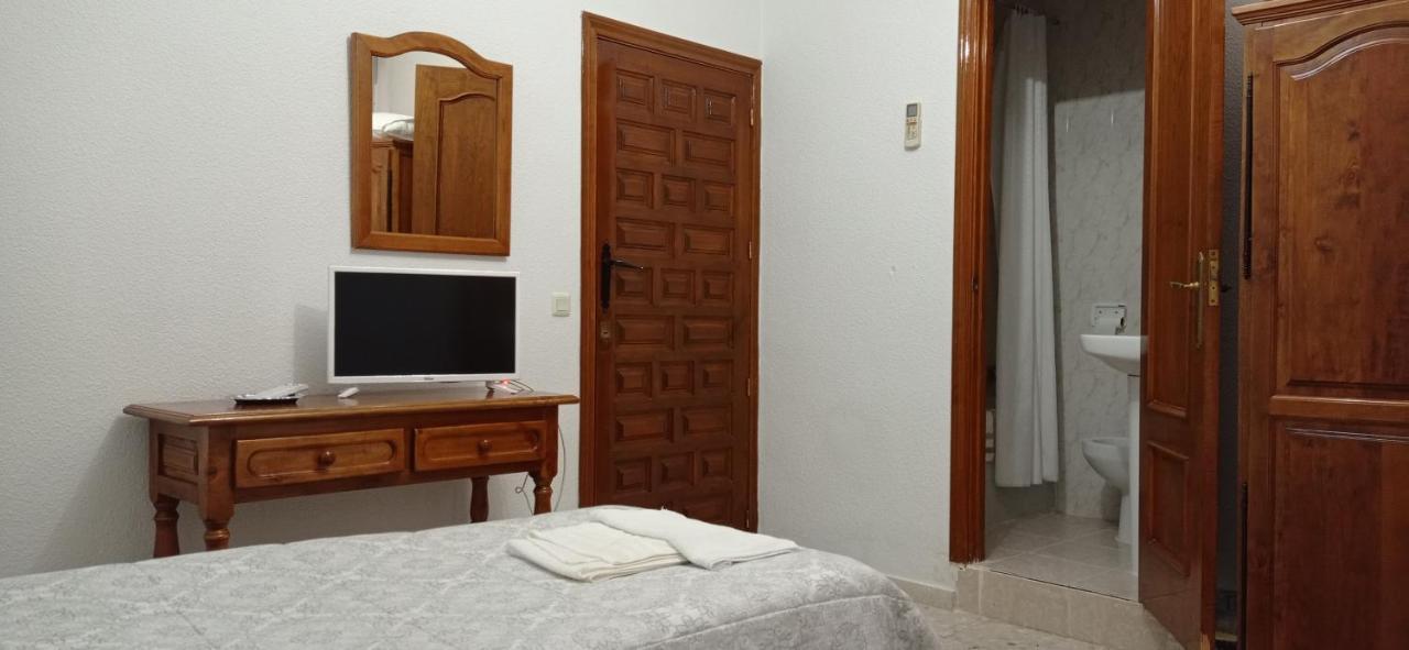Hostal Gran Capitan Bargas المظهر الخارجي الصورة