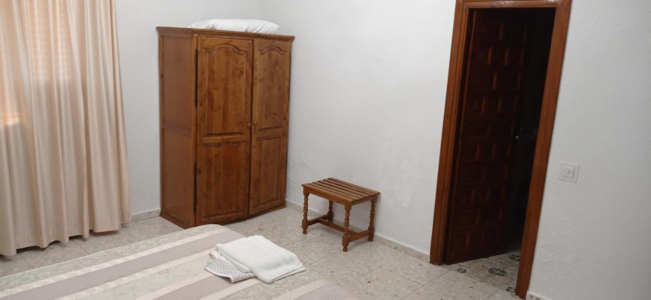 Hostal Gran Capitan Bargas المظهر الخارجي الصورة